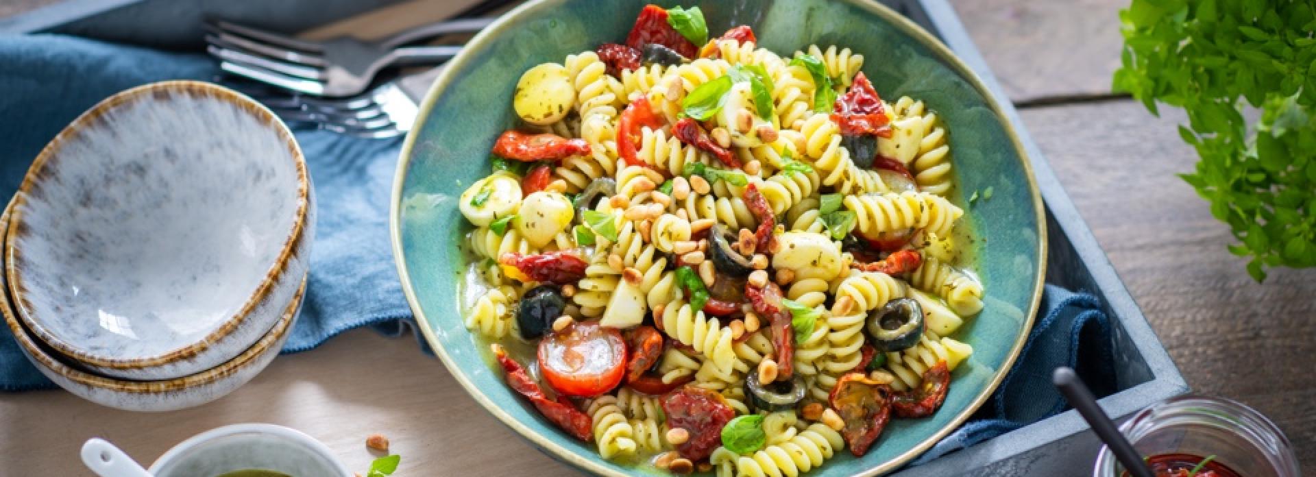 dovolenkovy-testovinovy-salat dovolenkovy-testovinovy-salat