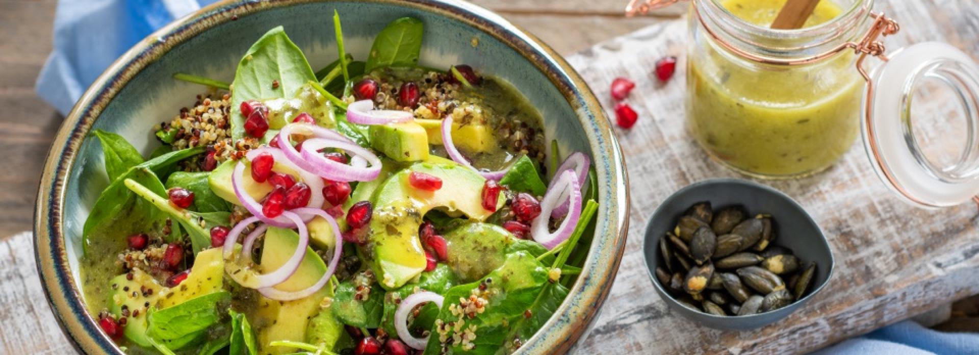 salat-ing-bylinkovy-dresink